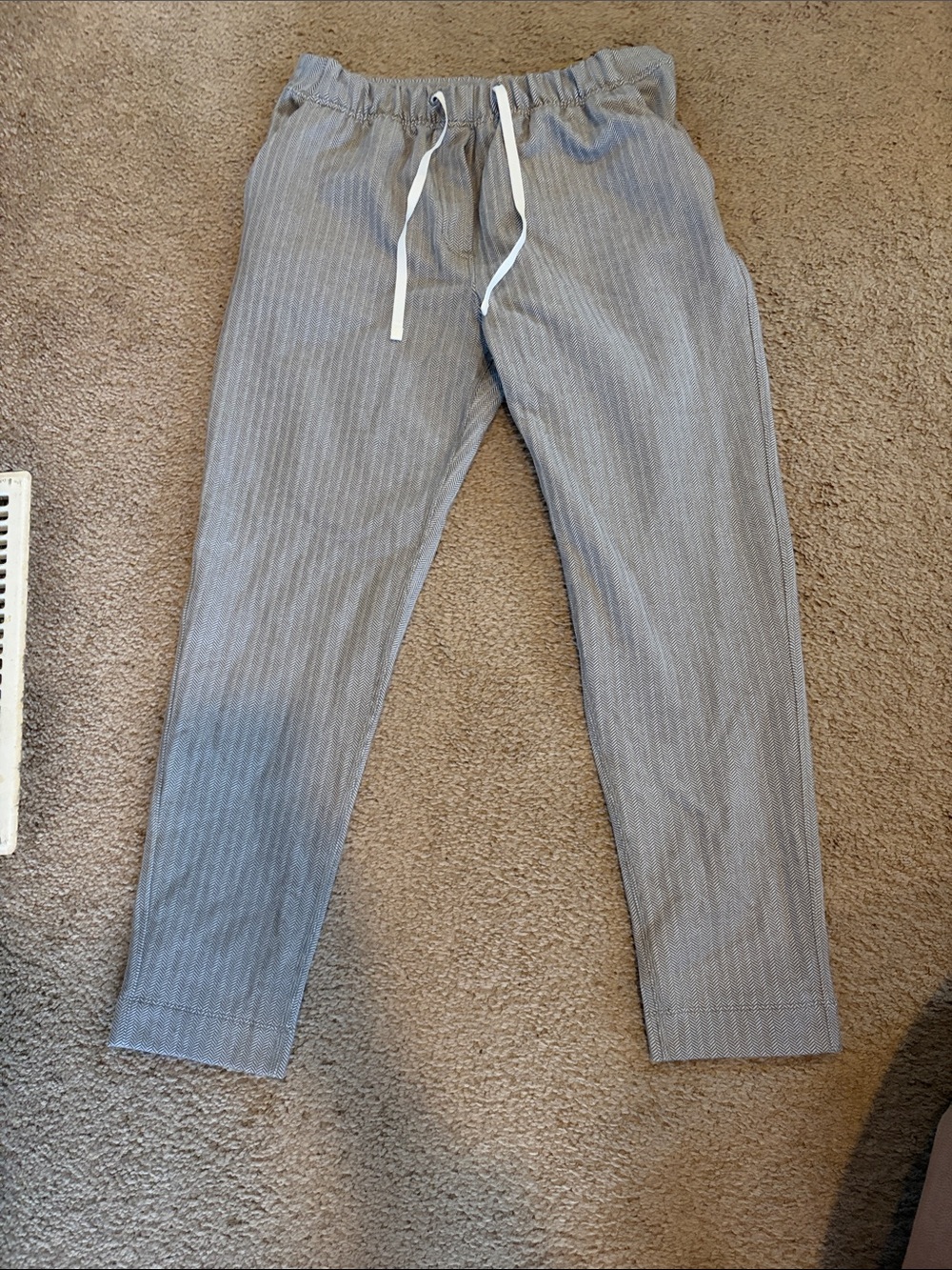 lululemon athletica Women's Light Gray Pinstripe Cropped Drawstring Pants